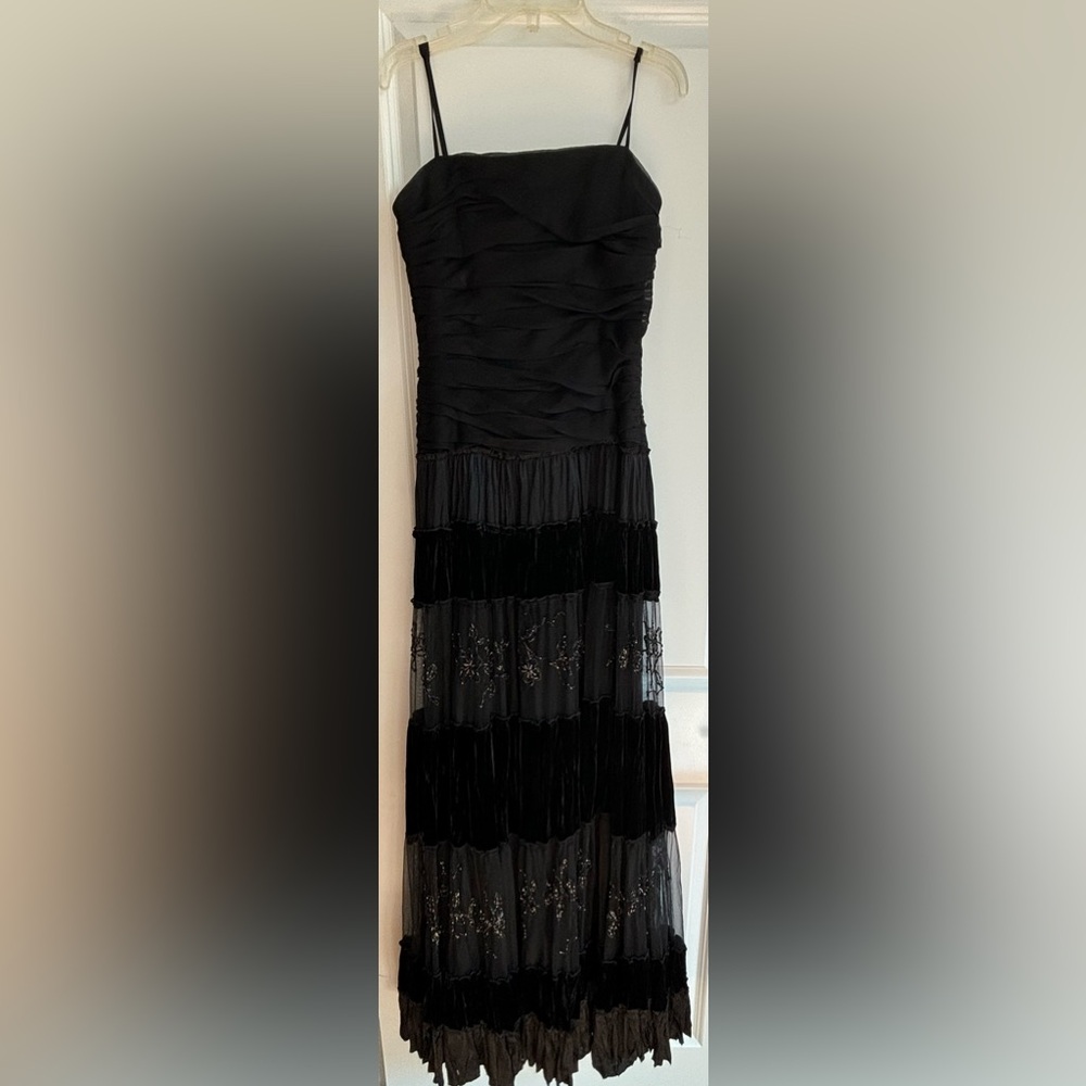 Vintage BCBG Dress. Size 4